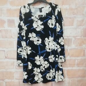 NWT Lildy Size L-XL Black and Blue Floral Long Sleeve Tunic